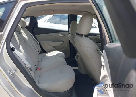 2013 Dodge Dart Sxt z USA, uszkodzony, nr VIN 1C3CDFBA4DD118968